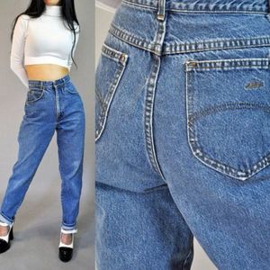 Vintage CHIC High-Rise Jeans